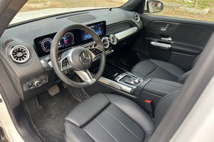 Used Mercedes-Benz GLB 2024 Refresh GLB 220 Dynamic Edition Interior 2