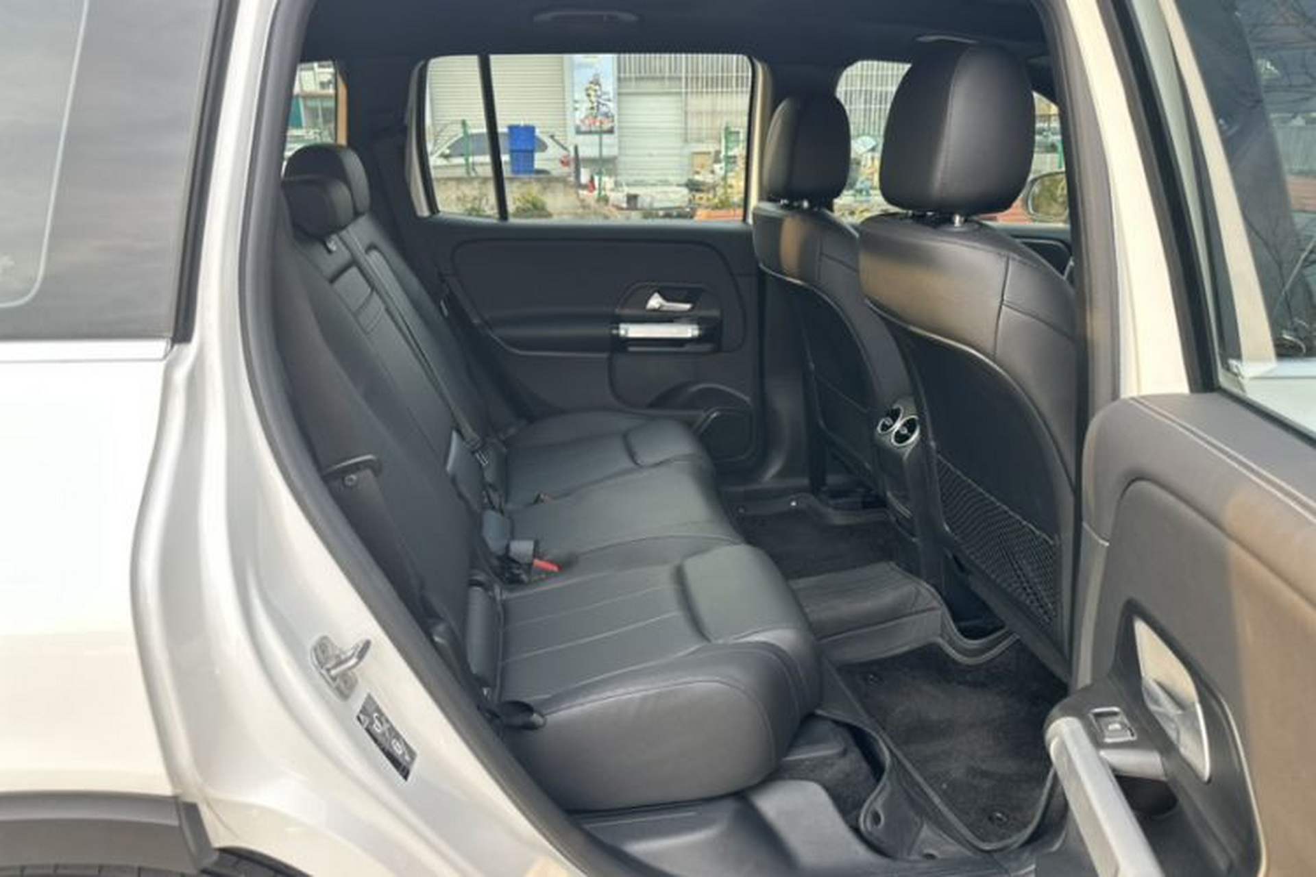 Used Mercedes-Benz GLB 2024 Refresh GLB 220 Dynamic Edition Interior 3