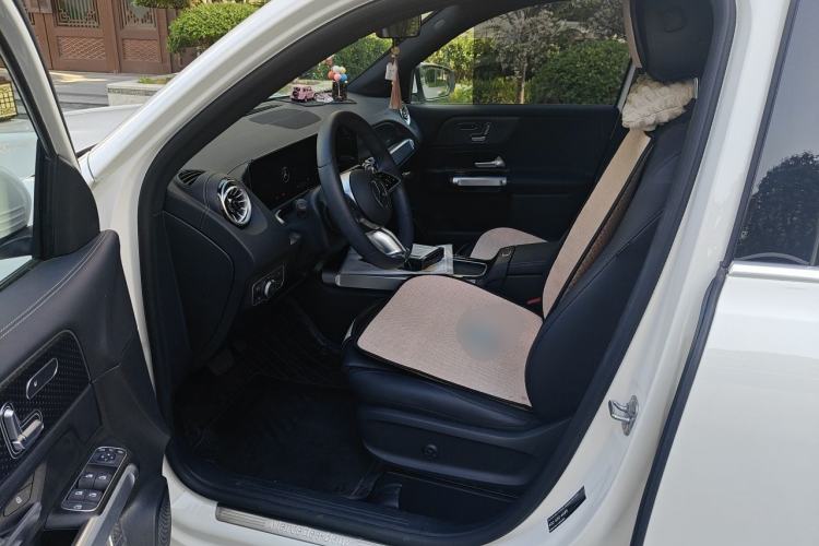 Used Mercedes-Benz GLB 2024 Refresh GLB 220 Dynamic Edition Left Front Seat