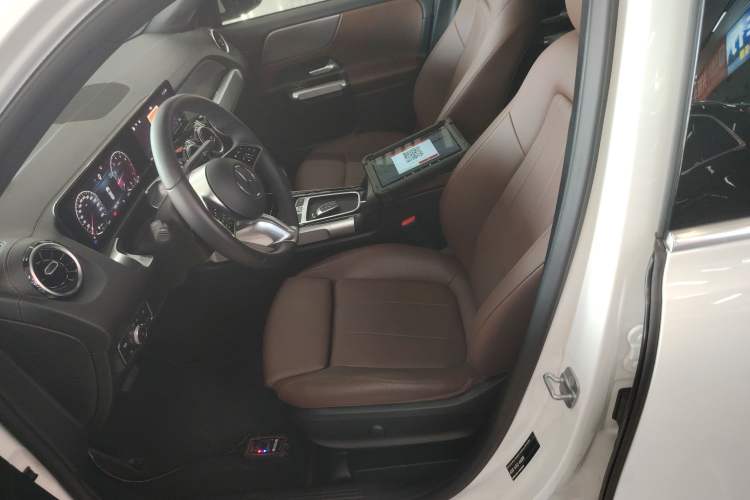 Used Mercedes-Benz GLB 2024-Year Restyled GLB 200 Dynamic Edition Left Front Seat