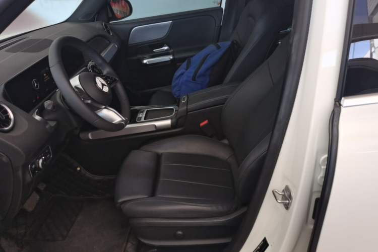 Used Mercedes-Benz GLB 2024 GLB 200 Dynamic Edition Left Front Seat