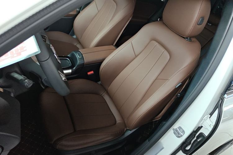 Used Mercedes-Benz GLB 2024 GLB 200 Dynamic Edition Left Front Seat