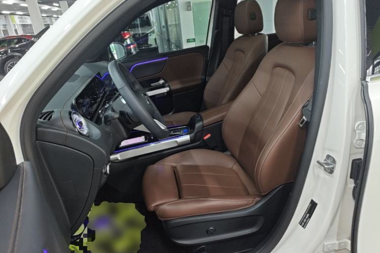 Used Mercedes-Benz GLB 2024 Refresh GLB 220 Dynamic Edition Left Front Seat