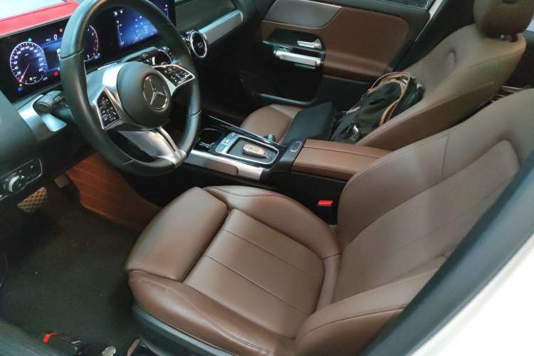 Used Mercedes-Benz GLB 2024 GLB 200 Dynamic Edition Left Front Seat