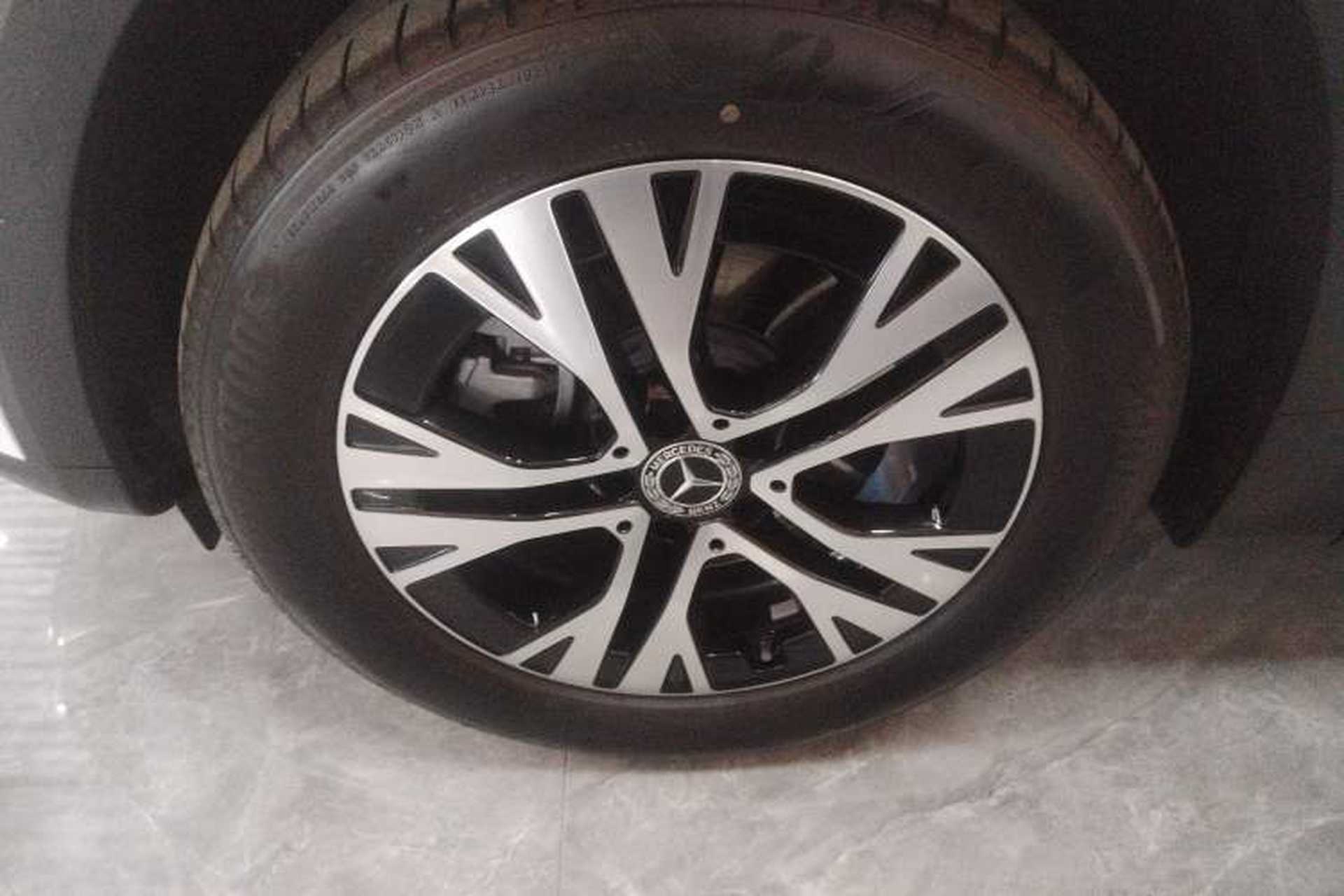 Used Mercedes-Benz GLB 2024 GLB 220 Dynamic Edition Left Front Wheel Hub