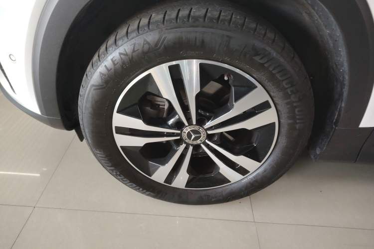 Used Mercedes-Benz GLB 2024-Year Restyled GLB 200 Dynamic Edition Left Front Wheel Hub