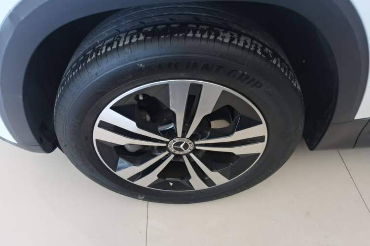 Used Mercedes-Benz GLB 2024 GLB 200 Dynamic Edition Left Front Wheel Hub