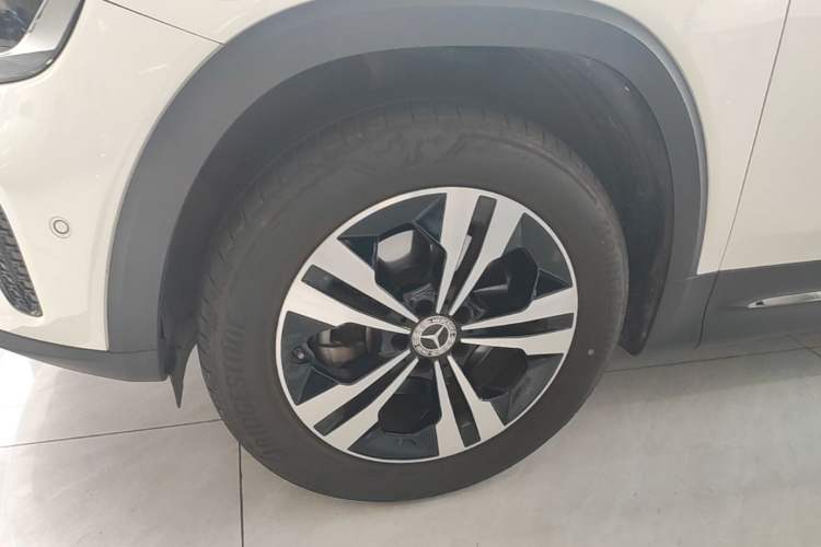 Used Mercedes-Benz GLB 2024 GLB 200 Dynamic Edition Left Front Wheel Hub