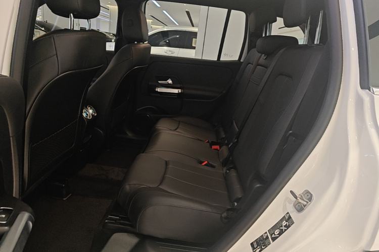 Used Mercedes-Benz GLB 2024 GLB 200 Fashion Model Left Rear Seat