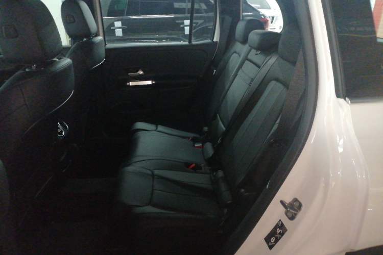 Used Mercedes-Benz GLB 2024 GLB 200 Dynamic Edition Left Rear Seat