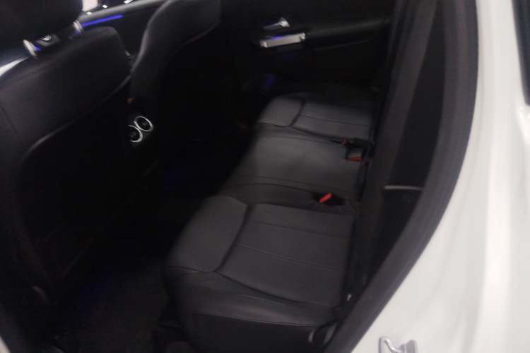 Used Mercedes-Benz GLB 2024 GLB 220 Dynamic Edition Left Rear Seat