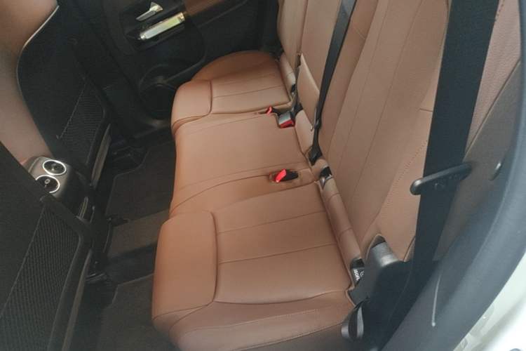 Used Mercedes-Benz GLB 2024 GLB 200 Dynamic Edition Left Rear Seat
