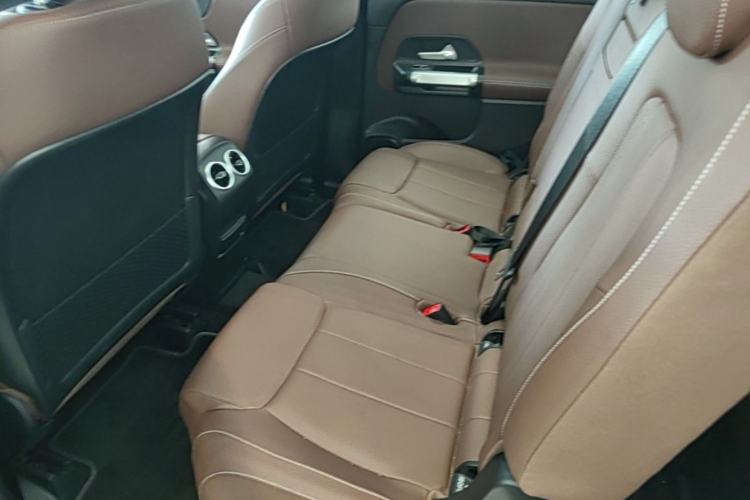 Used Mercedes-Benz GLB 2024 GLB 220 Fashion Model Left Rear Seat