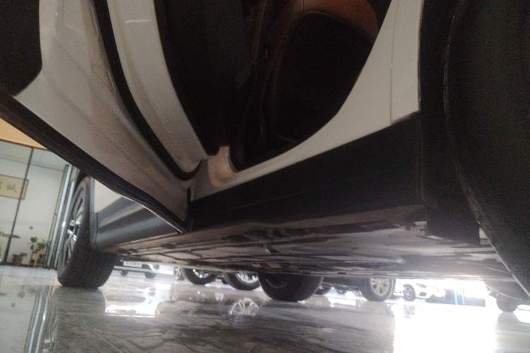 Used Mercedes-Benz GLB 2024 GLB 220 Dynamic Edition Left Side Sill