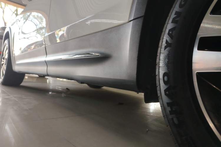 Used Mercedes-Benz GLB 2024-Year Restyled GLB 200 Dynamic Edition Left Side Sill