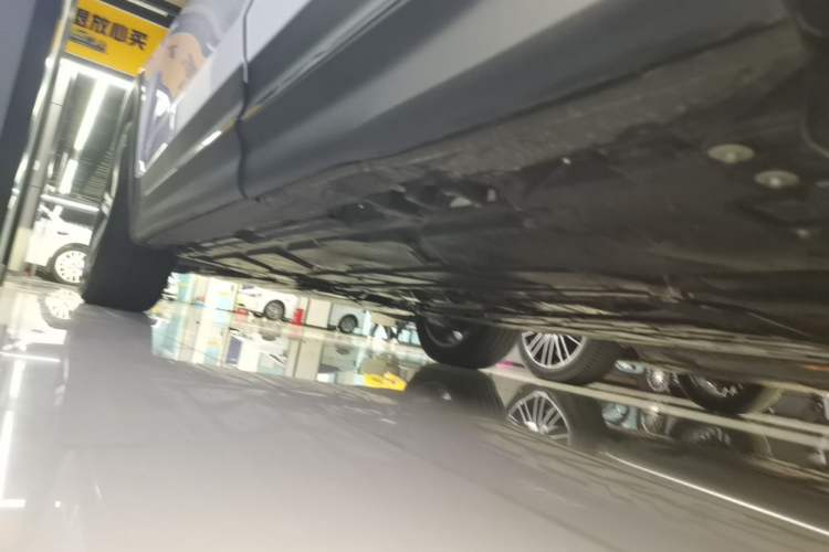 Used Mercedes-Benz GLB 2024 GLB 220 4MATIC Left Side Sill