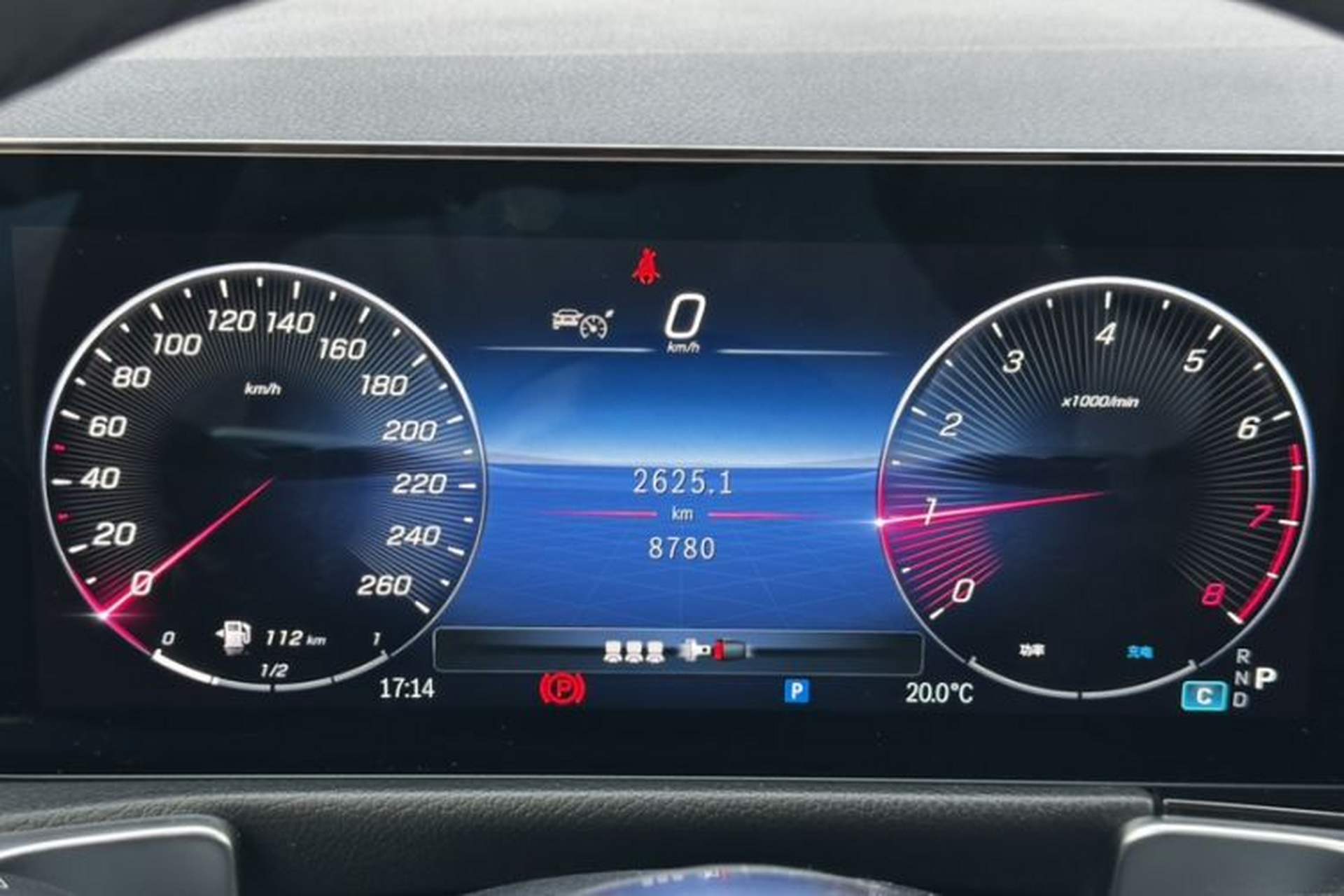 Used Mercedes-Benz GLB 2024 Refresh GLB 220 Dynamic Edition Odometer Close Up