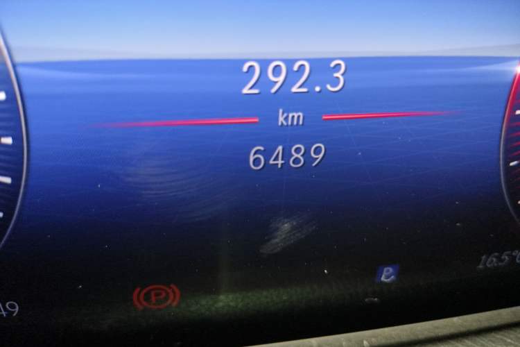 Used Mercedes-Benz GLB 2024 Refresh GLB 220 Dynamic Edition Odometer Close Up