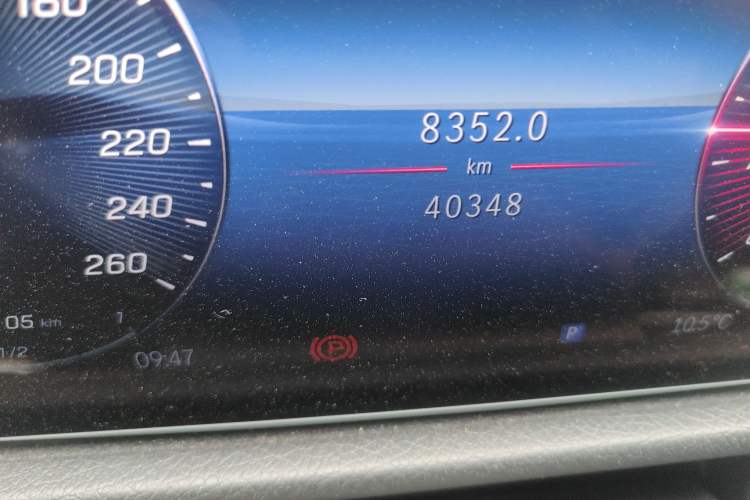 Used Mercedes-Benz GLB 2024 Refresh GLB 220 Dynamic Edition Odometer Close Up