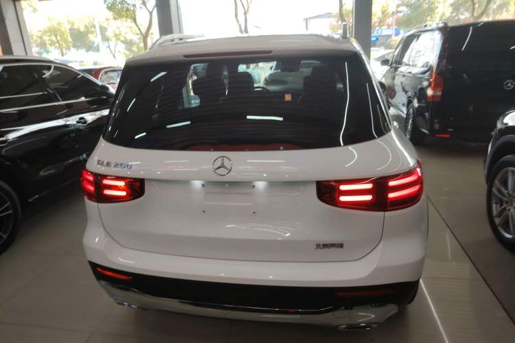 Used Mercedes-Benz GLB 2024-Year Restyled GLB 200 Dynamic Edition Rear