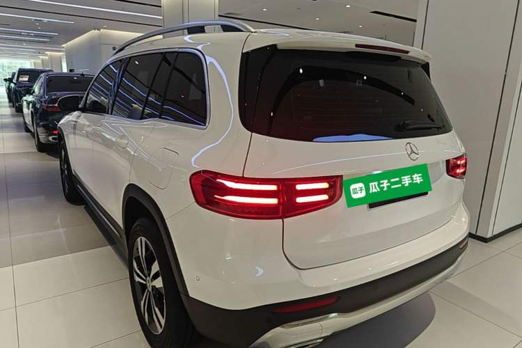 Used Mercedes-Benz GLB 2024 GLB 200 Fashion Model Rear Left 45 Deg
