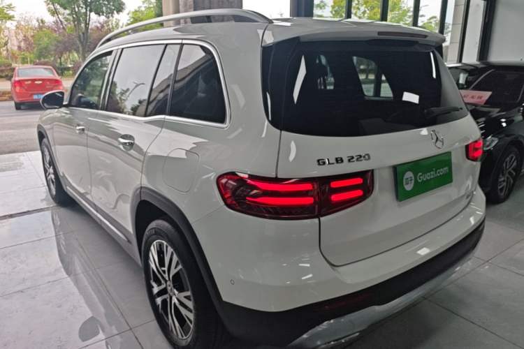 Used Mercedes-Benz GLB 2024 Refresh GLB 220 Dynamic Edition Rear Left 45 Deg