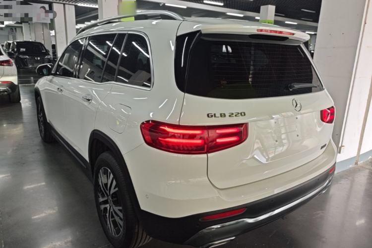 Used Mercedes-Benz GLB 2024 Refresh GLB 220 Dynamic Edition Rear Left 45 Deg
