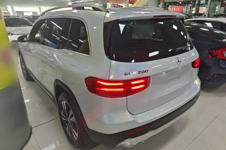 Used Mercedes-Benz GLB 2024 GLB 200 Dynamic Edition Rear Left 45 Deg