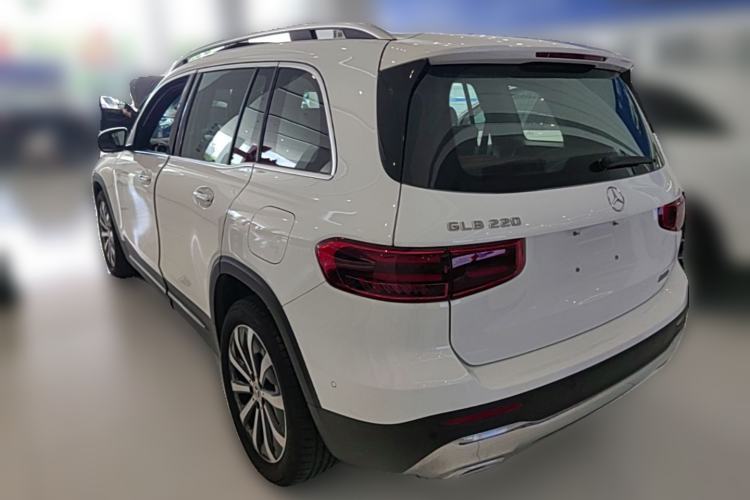 Used Mercedes-Benz GLB 2024 GLB 220 Fashion Model Rear Left 45 Deg