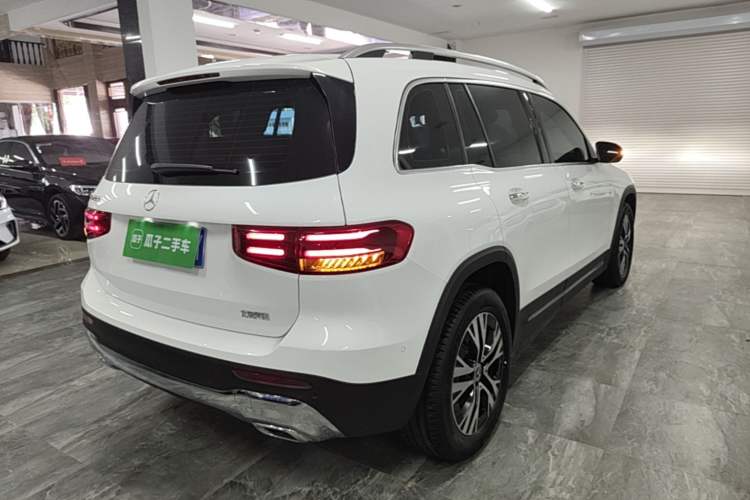 Used Mercedes-Benz GLB 2024 GLB 220 Dynamic Edition Rear Right 45 Deg