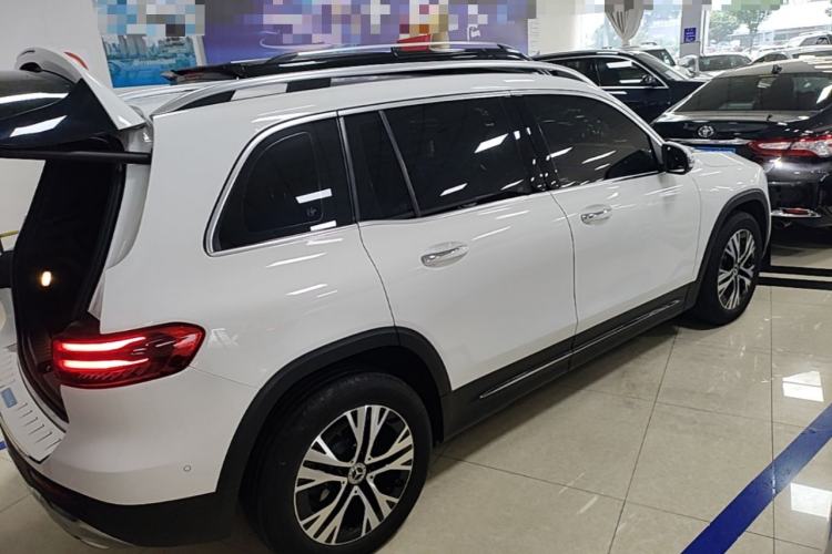 Used Mercedes-Benz GLB 2024 GLB 220 Dynamic Edition Rear Right 45 Deg