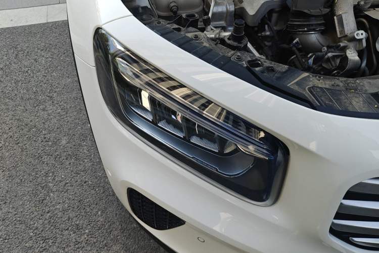 Used Mercedes-Benz GLB 2024 Refresh GLB 220 Dynamic Edition Right Front Headlight