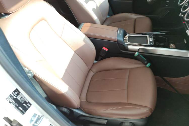 Used Mercedes-Benz GLB 2024 GLB 200 Dynamic Edition Right Front Seat