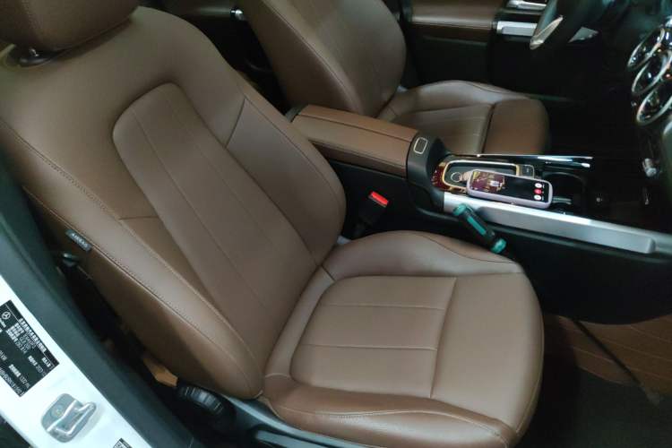 Used Mercedes-Benz GLB 2024 GLB 200 Dynamic Edition Right Front Seat
