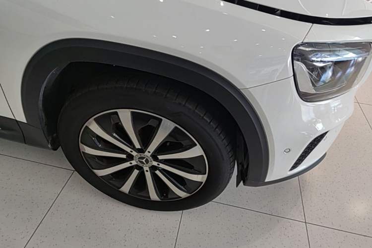 Used Mercedes-Benz GLB 2024 GLB 220 Fashion Model Right Front Wheel Hub