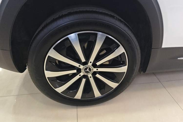 Used Mercedes-Benz GLB 2024 Refresh GLB 220 Fashion Edition Right Rear Wheel Hub