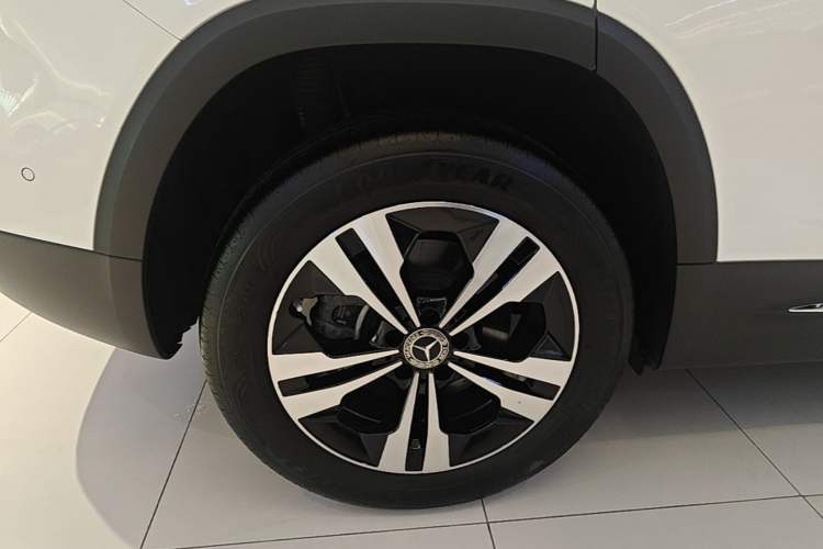 Used Mercedes-Benz GLB 2024 GLB 200 Fashion Model Right Rear Wheel Hub