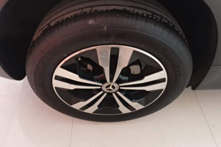 Used Mercedes-Benz GLB 2024 GLB 200 Dynamic Edition Right Rear Wheel Hub