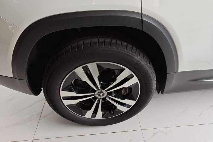 Used Mercedes-Benz GLB 2024 GLB 200 Dynamic Edition Right Rear Wheel Hub