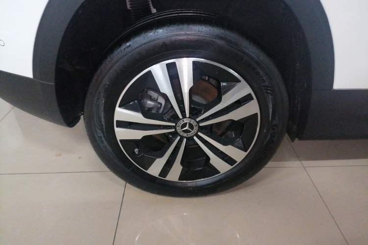 Used Mercedes-Benz GLB 2024 GLB 200 Dynamic Edition Right Rear Wheel Hub