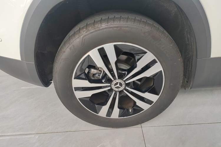 Used Mercedes-Benz GLB 2024 GLB 200 Dynamic Edition Right Rear Wheel Hub