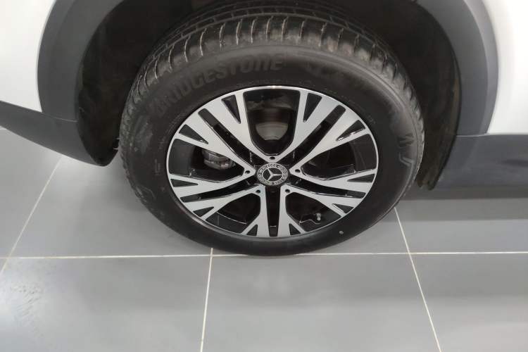 Used Mercedes-Benz GLB 2024 GLB 220 Dynamic Edition Right Rear Wheel Hub