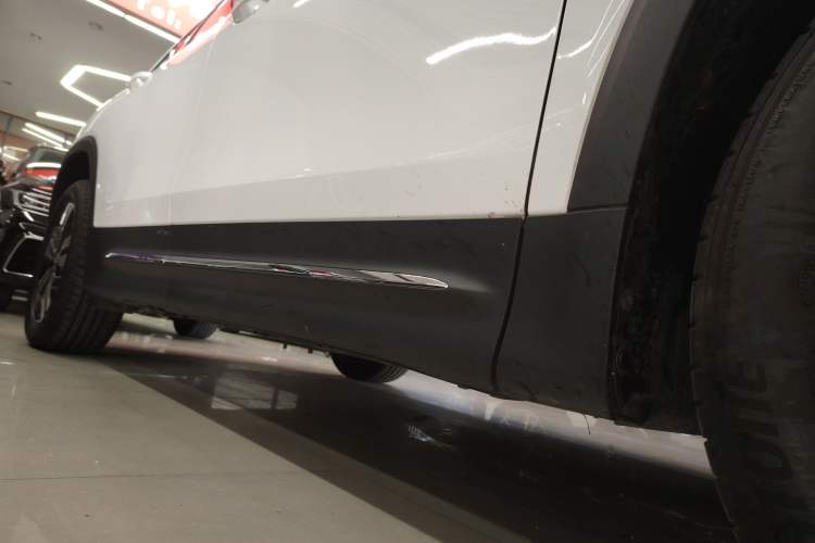 Used Mercedes-Benz GLB 2024-Year Restyled GLB 200 Dynamic Edition Right Side Sill