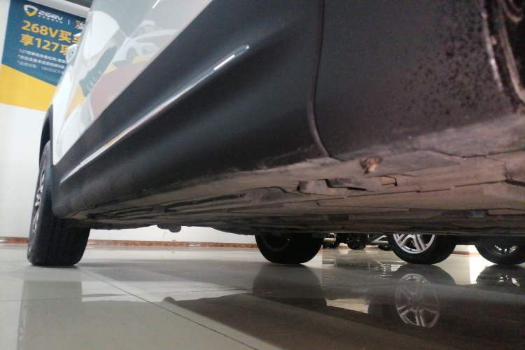 Used Mercedes-Benz GLB 2024 GLB 200 Dynamic Edition Right Side Sill