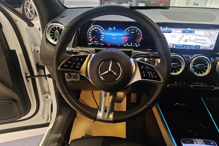 Used Mercedes-Benz GLB 2024 GLB 200 Fashion Model Steering Wheel