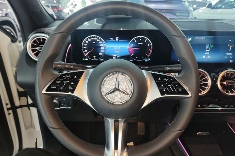 Used Mercedes-Benz GLB 2024 Refresh GLB 220 Fashion Edition Steering Wheel