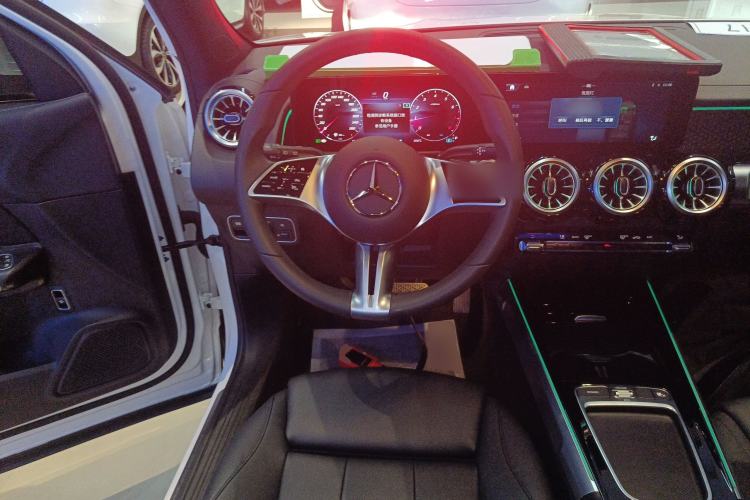 Used Mercedes-Benz GLB 2024 Refresh GLB 220 Fashion Edition Steering Wheel