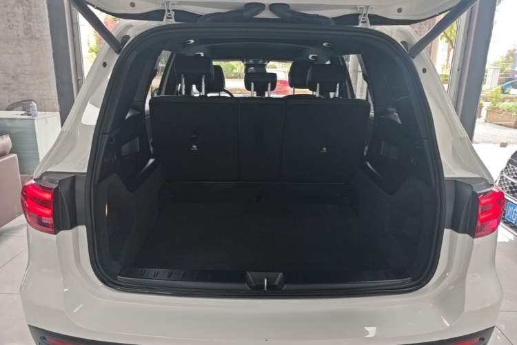 Used Mercedes-Benz GLB 2024 Refresh GLB 220 Dynamic Edition Trunk