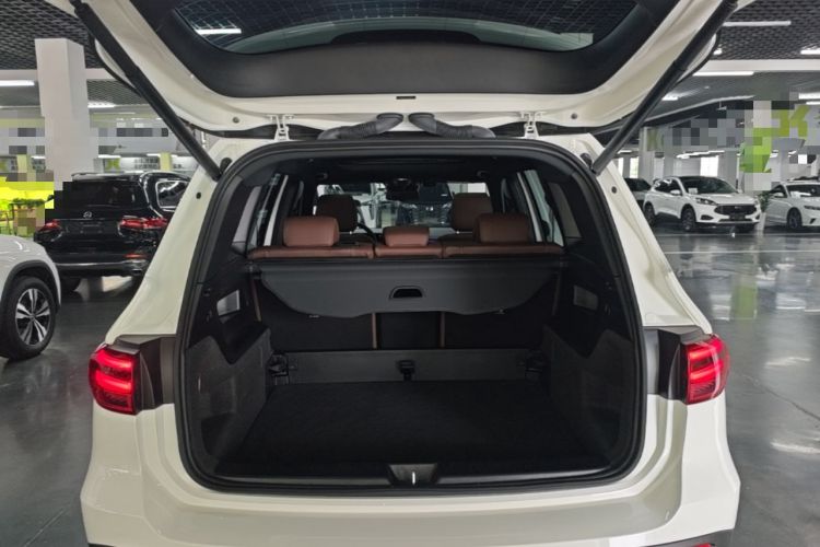 Used Mercedes-Benz GLB 2024 Refresh GLB 220 Dynamic Edition Trunk