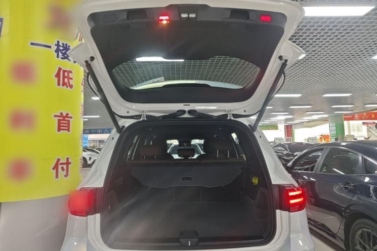 Used Mercedes-Benz GLB 2024 GLB 200 Dynamic Edition Trunk